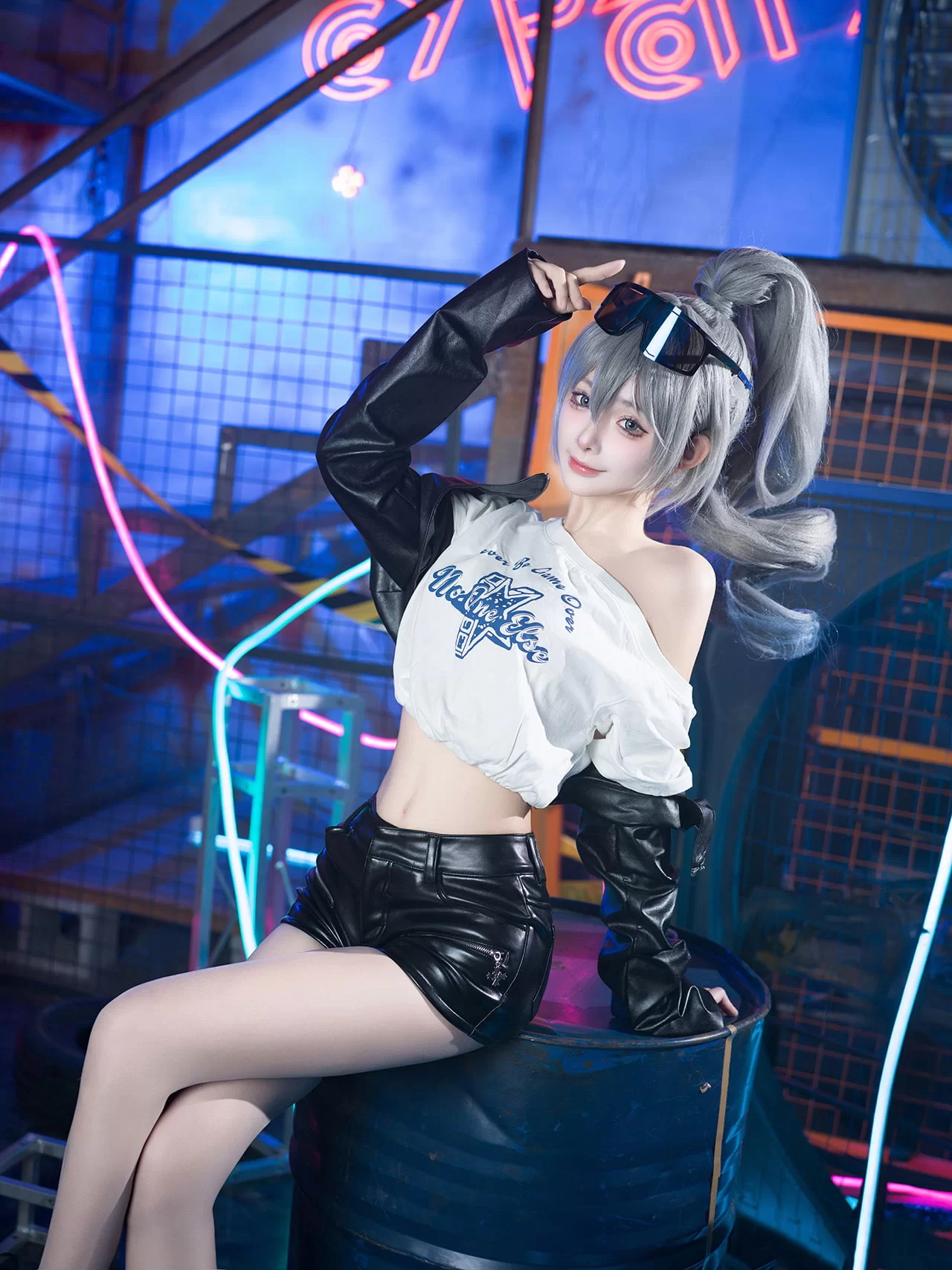 这个银狼小姐姐有点拽-Cosplay社区-我的动漫